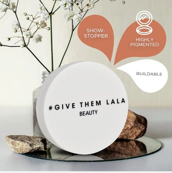 🩷 3/$15 Give Them LaLa Beauty SHOWSTOPPER Highlighter NIB - Picture 4 of 7